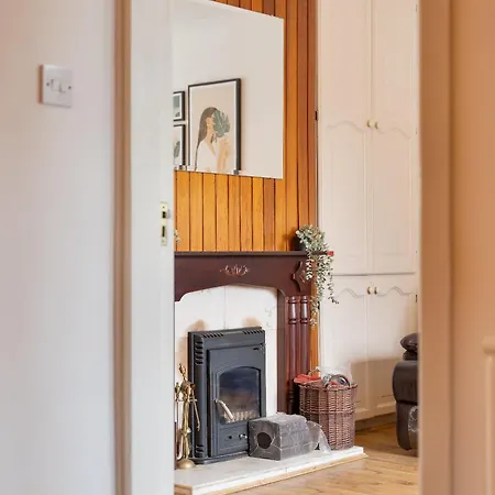 Lower Kilmacredock - Intel *