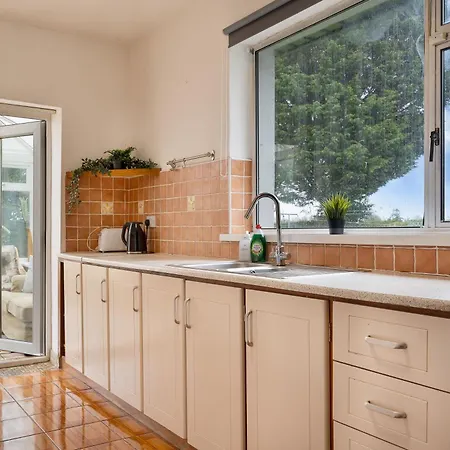 Lower Kilmacredock - Intel