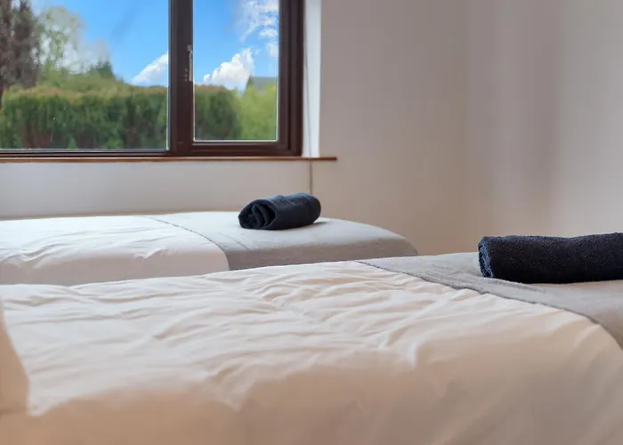 Lower Kilmacredock - Intel *